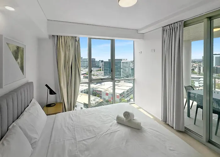 Executive Apartment With Pool & Gym
